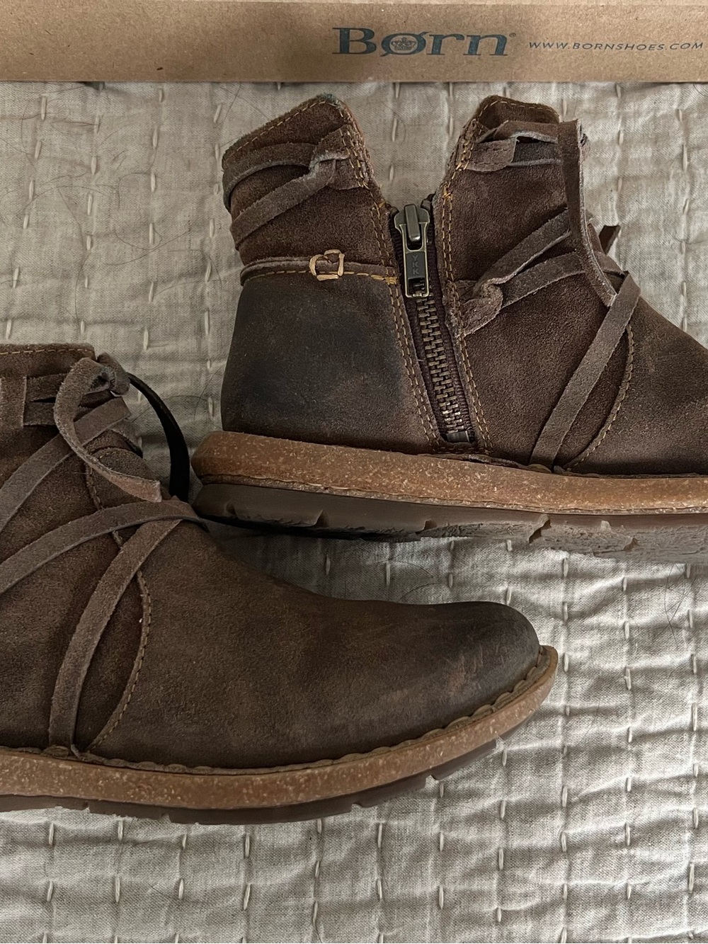 Born Tarklin Grey Booties Women’s Size 8 - Picture 2 of 9